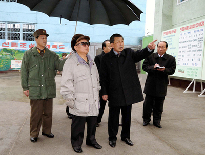 金総書記の地方視察写真、また公開 北朝鮮メディア