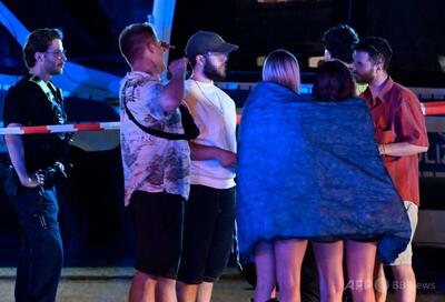 独首都プライド・パレードに車突入、1人死亡 重軽傷16人