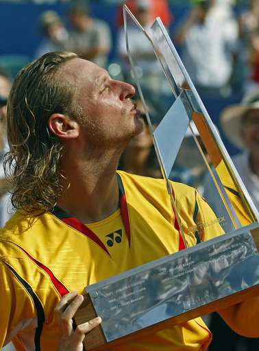 ナルバンディアン アカスーソを破りテルメクス杯を制す