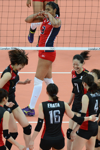 日本、ドミニカ共和国をストレートで破る