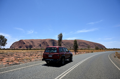豪州荒野で遭難の2人、数日後に「奇跡」の生還