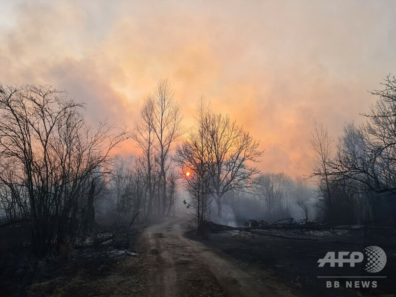 チェルノブイリ付近で森林火災 「放射線量の上昇なし」と政府