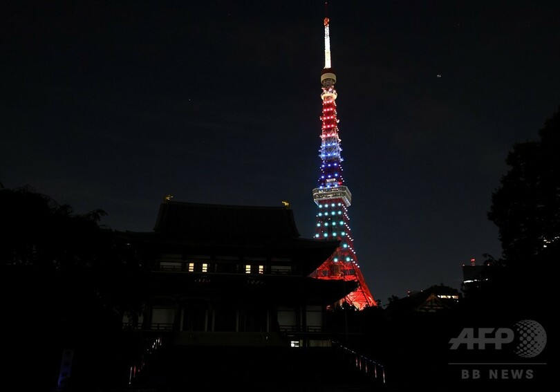 東京タワーがパラリンピック色に、開幕祝う