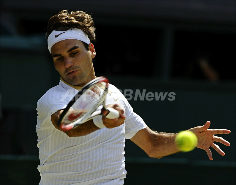 フェデラーが7年連続決勝進出、ウィンブルドン選手権