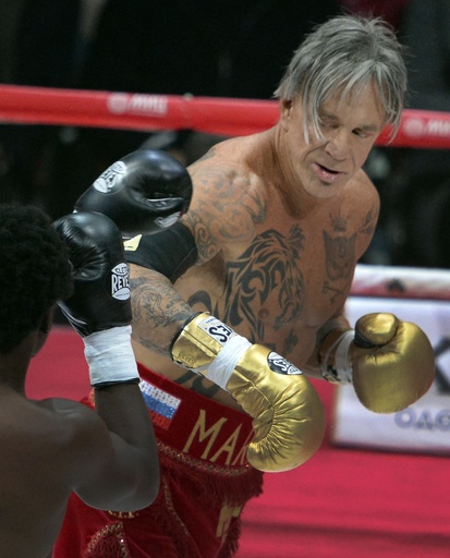 62歳の米俳優ミッキー・ローク、ボクシング復帰戦で勝利 写真13枚 国際