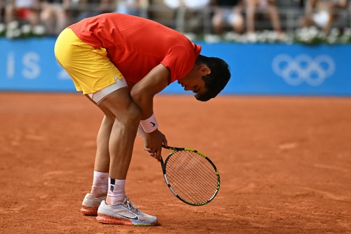 【激レア】アルカラス　ナダル　パリオリンピック　スペイン代表 テニスウェア 激レア】アルカラス ナダル パリオリンピック スペイン代表 テニスウェア