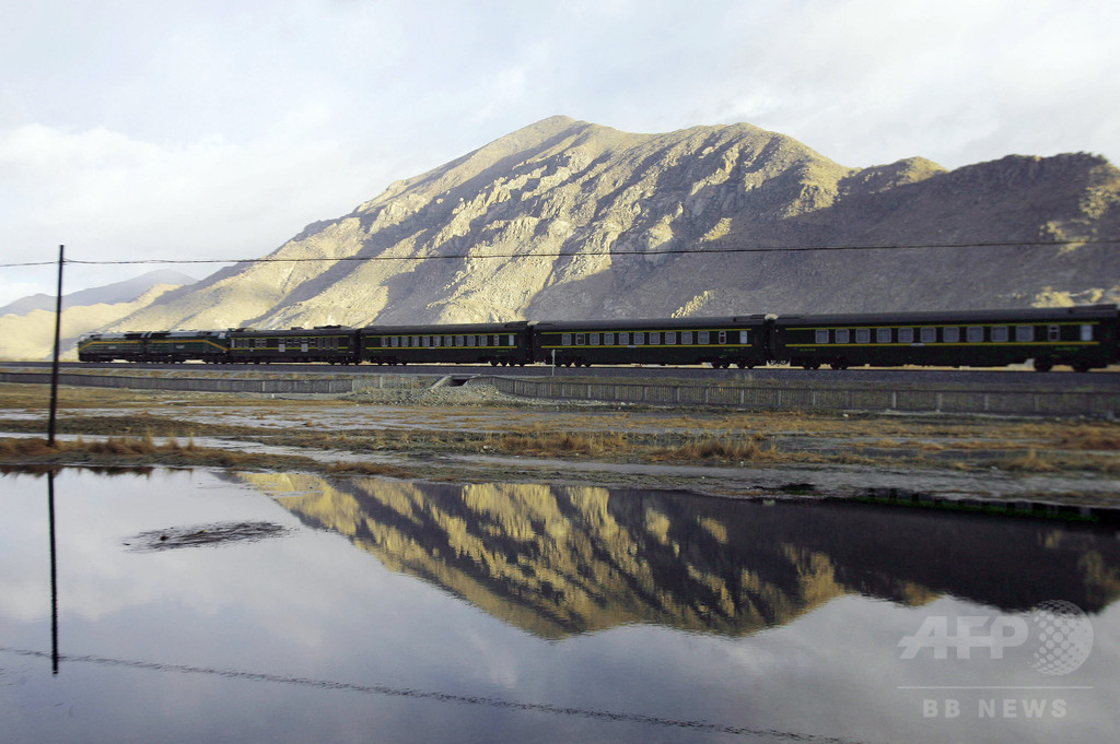 中国とネパール、チベット・カトマンズ結ぶ鉄道建設などで合意 中国とネパール、チベット・カトマンズ結ぶ鉄道建設などで合意
