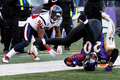 11NFLプレーオフは15日、カンファレンス準決勝が行われ、ボルティモア・レイブンズ（Baltimore Ravens）は20-13でヒューストン・テキサンズ（Houston Texans）との接戦を制し、ナショナル・カンファレンス（NFC）決勝に進出した。

第4クォーターにパスをインターセプトするレイブンズのエド・リード（Ed Reed、右、2012年1月15日撮影）。(c)AFP/Getty Images/Rob Carr
