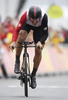 リオデジャネイロ五輪、自転車男子個人タイムトライアル。フィニッシュするファビアン・カンチェラーラ（2016年8月10日撮影）。(c)AFP/Eric FEFERBERG
