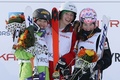 フリースタイルスキー世界選手権2013（FIS Freestyle World Ski Championships 2013）は6日、ノルウェー・オスロ（Oslo）で女子モーグル決勝が行われ、伊藤みき（Miki Ito）が銀メダルを獲得した。

表彰式でポーズをとる（左から）伊藤みき、金メダルのハンナ・カーニー（Hannah Kearney）、銅メダルのジャスティン・デュフォーラポイント（Justine Dufour-Lapointe、2013年3月6日撮影）。(c)AFP/SCANPIX NORWAY/Hakon Mosvold Larsen