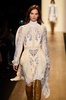 米ニューヨーク市内で発表された「BCBG マックス・アズリア」15/16年秋冬コレクション（2015年2月12日撮影）。(c)AFP/Getty Images/Frazer Harrison
