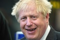 英国・イングランド北西のバーンリーを訪れたボリス・ジョンソン首相（2022年4月28日撮影、資料写真）。(c)Peter Byrne / POOL / AFP