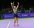 女子テニス、WTAツアー選手権最終日。勝利を喜ぶキャロライン・ウォズニアッキ（2017年10月29日撮影）。(c)AFP/Roslan RAHMAN