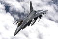F16戦闘機。米空軍提供（撮影日不明、2002年1月10日提供、資料写真）。(c)AFP PHOTO / US AIR FORCE / HANDOUT