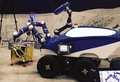 国際宇宙ステーションから遠隔操作されるロボットローバー「インタラクト・ケンタウロス」の静止画（2015年9月7日撮影）。(c)AFP/JO BIDDLE