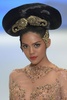 インドネシアの首都ジャカルタ（Jakarta）で開催されたインドネシア・ファッションウィーク（Indonesia Fashion Week）で発表されたAnne Avantieの新作（2014年2月23日撮影）。(c)AFP/ADEK BERRY