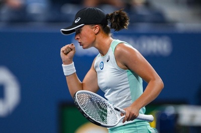 シフィオンテクが全米OP16強入り 地元選手にストレート勝ち