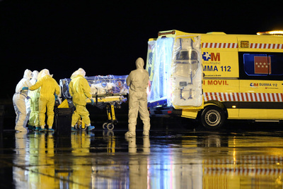 スペイン人看護師がエボラ感染、アフリカ以外で初