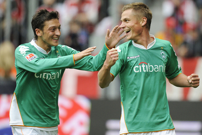 ブレーメン アウェーでバイエルンに快勝