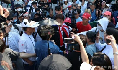 顔を晒され「中国の警察」と中傷…韓国「デモ生配信」で身元特定、恐怖に怯える現場警察官たちの悲鳴