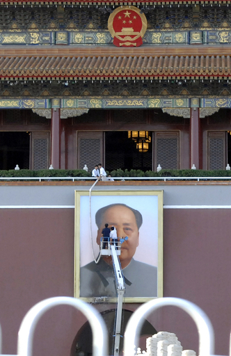 毛主席を模したペットショップの看板があわや外交問題に