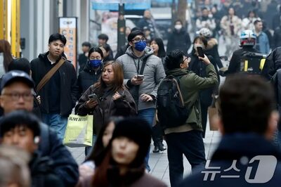 反日感情×ビザ免除→中国人観光客ラッシュ…春節バブルでソウル明洞が“爆買い天国”