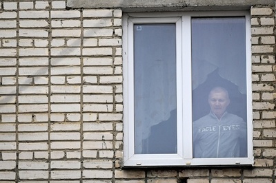 逃走のロシア男性、ベラルーシで拘束 娘の反戦画きっかけで懲役刑