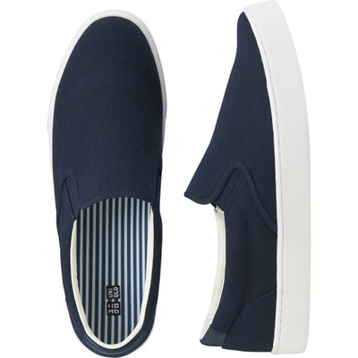 「ユニクロ」シューズ2型発売開始へ