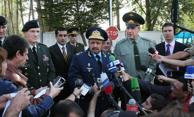 ロシア提案のレーダー共同利用、米代表がアゼルバイジャンの基地視察