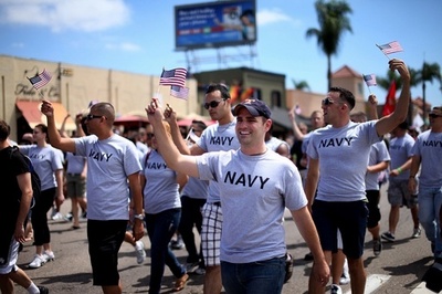 米国防総省、一部手当などを同性カップルにも拡大