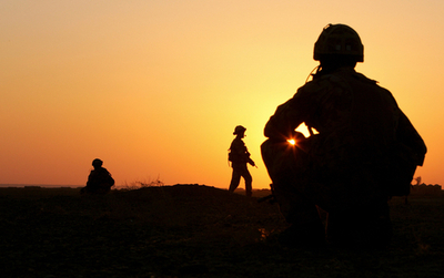 英兵士3人死亡、米軍機が誤爆か