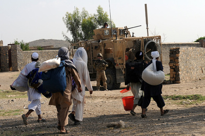 IS、ラッカでアフガン風の服装強制 メンバーの隠れみのに