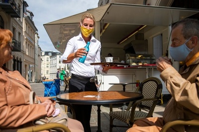 新型コロナ、世界の感染者400万人超える  AFP集計