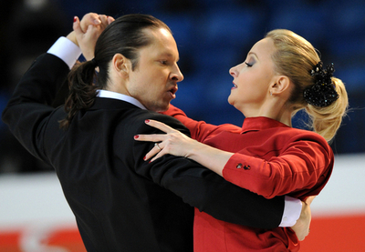 ドムニナ／シャバリン組が首位発進、フィギュア欧州選手権