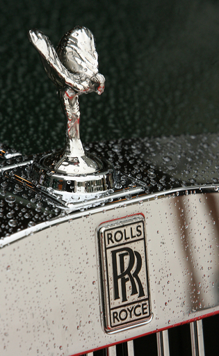 金融危機の余波、高級車を売り始めた富豪たち