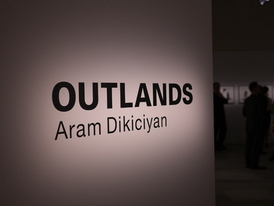 アラム・ディキチヤン写真展『OUTLANDS』、21日まで