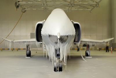 韓国軍が空中兵器システム実験場を新設、戦闘機の氷付け実験も