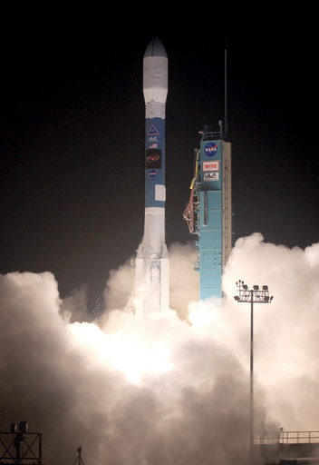 米NASA、新型衛星「WISE」を打ち上げ 天体地図作成へ