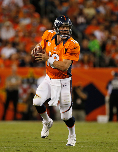 マニングが故障から復帰、ブロンコスはスティーラーズに勝利