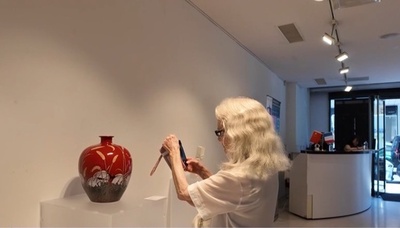 中国近代陶磁器アートと文化が欧州3カ国で展示