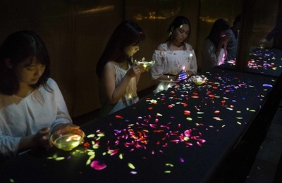 「資生堂」幻想的な空間をチームラボと協業、新ライン『WASO』で表現