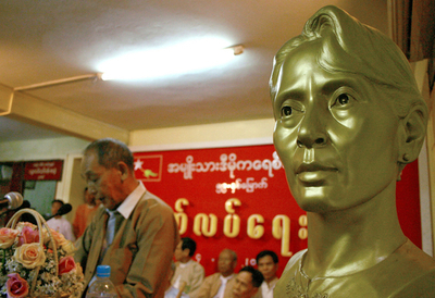 自宅軟禁下のスー・チー史、健康状態は良好 - ミャンマー