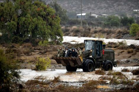 チリの乾燥地帯に猛烈な雨、死者10人 住宅1100戸超被害 非常事態宣言