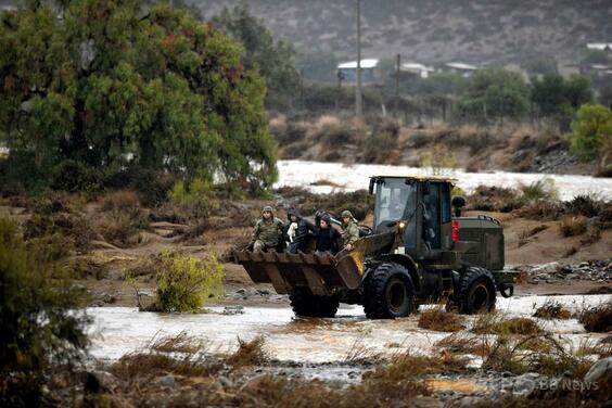 チリの乾燥地帯に猛烈な雨、死者10人 住宅1100戸超被害 非常事態宣言