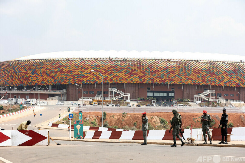アフリカ杯の試合会場外で8人死亡 入り口に人が殺到か