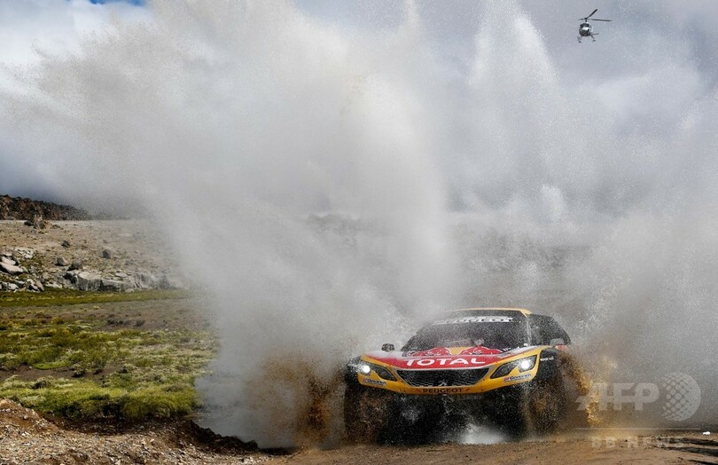 サインツがダカール第6S制覇、総合はペテランセルが首位守る