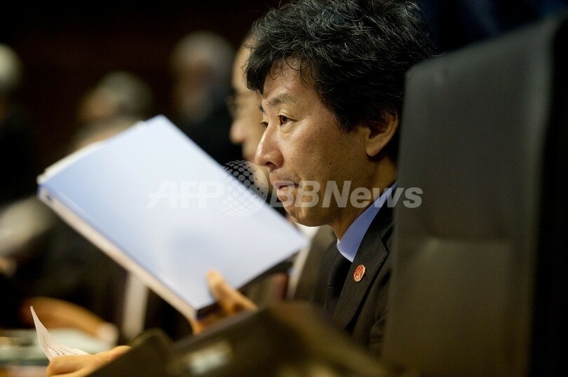 円高には「断固たる対応」、安住財務相