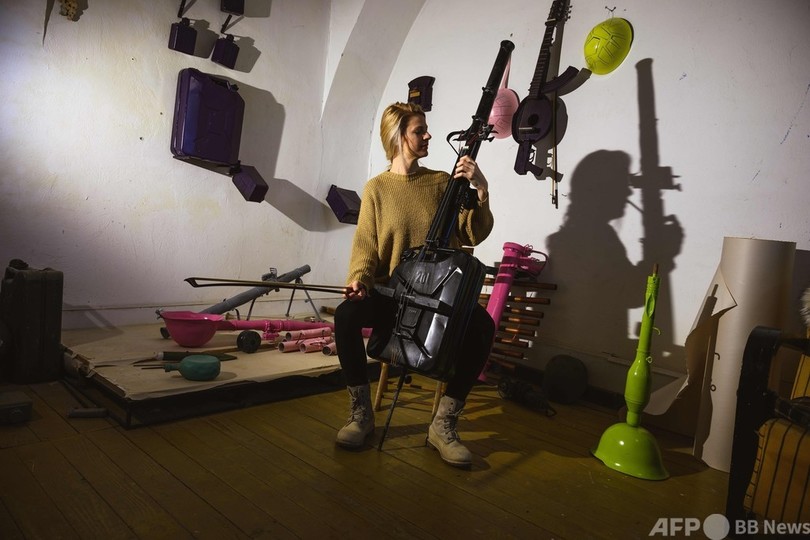 武器を楽器に変えるセルビア人芸術家 夢はオーケストラ編成 写真12枚 国際ニュース：AFPBB News