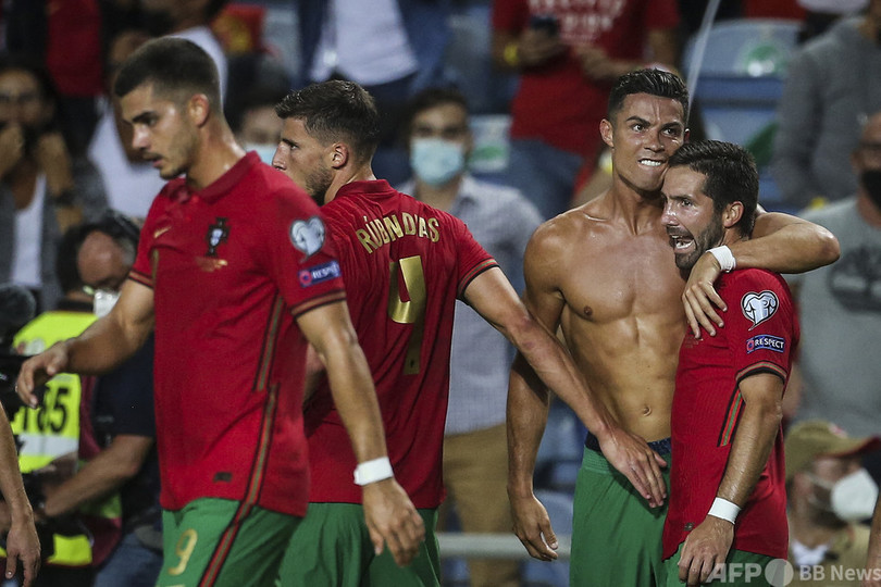 ロナウドが代表ゴール数歴代1位に ポルトガル逆転勝利 W杯予選 写真11枚 国際ニュース Afpbb News