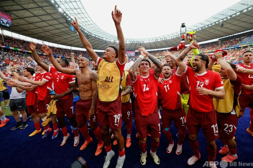 スイスが前回王者イタリアを撃破 EURO準々決勝進出 写真14枚 国際